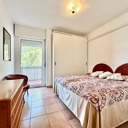 Riviera Complex Apartment *